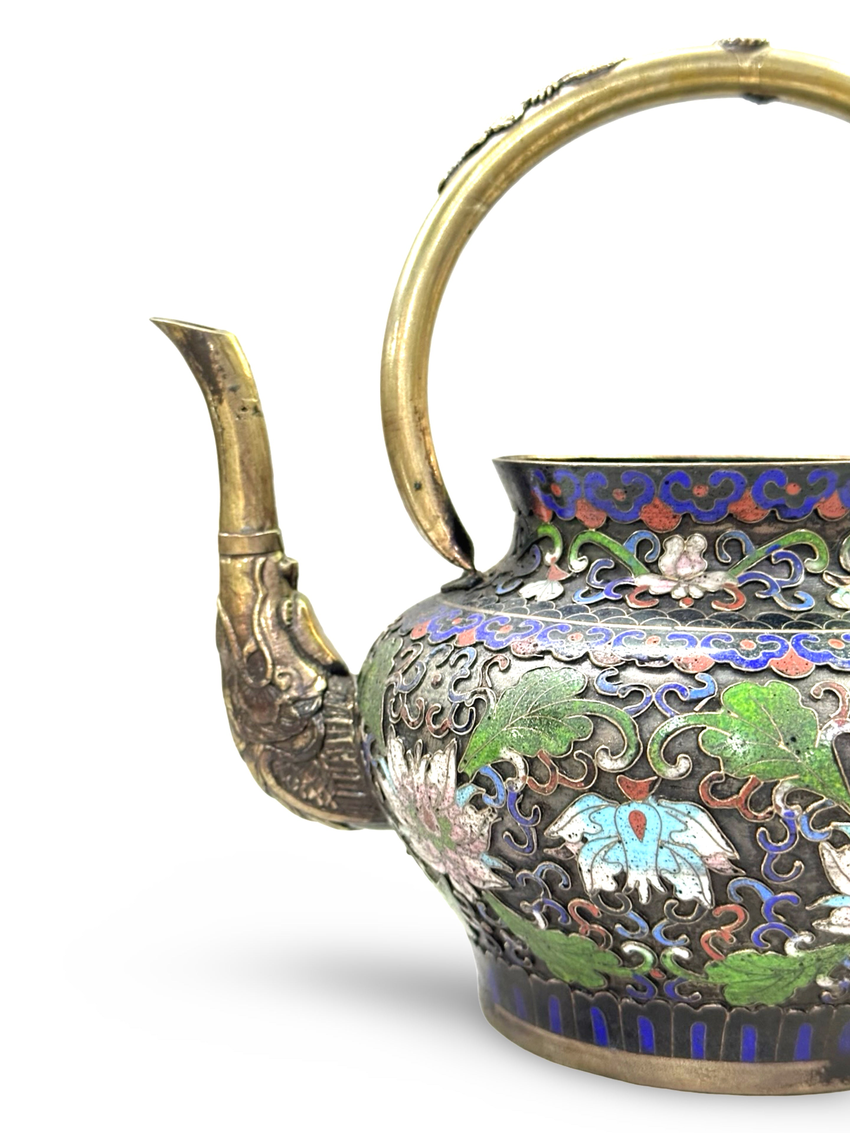Title: Vintage Chinese Cloisonné Enamel Teapot – Lotus Blossom Design with Brass Handle & Foo Dog Finial (景泰蓝）