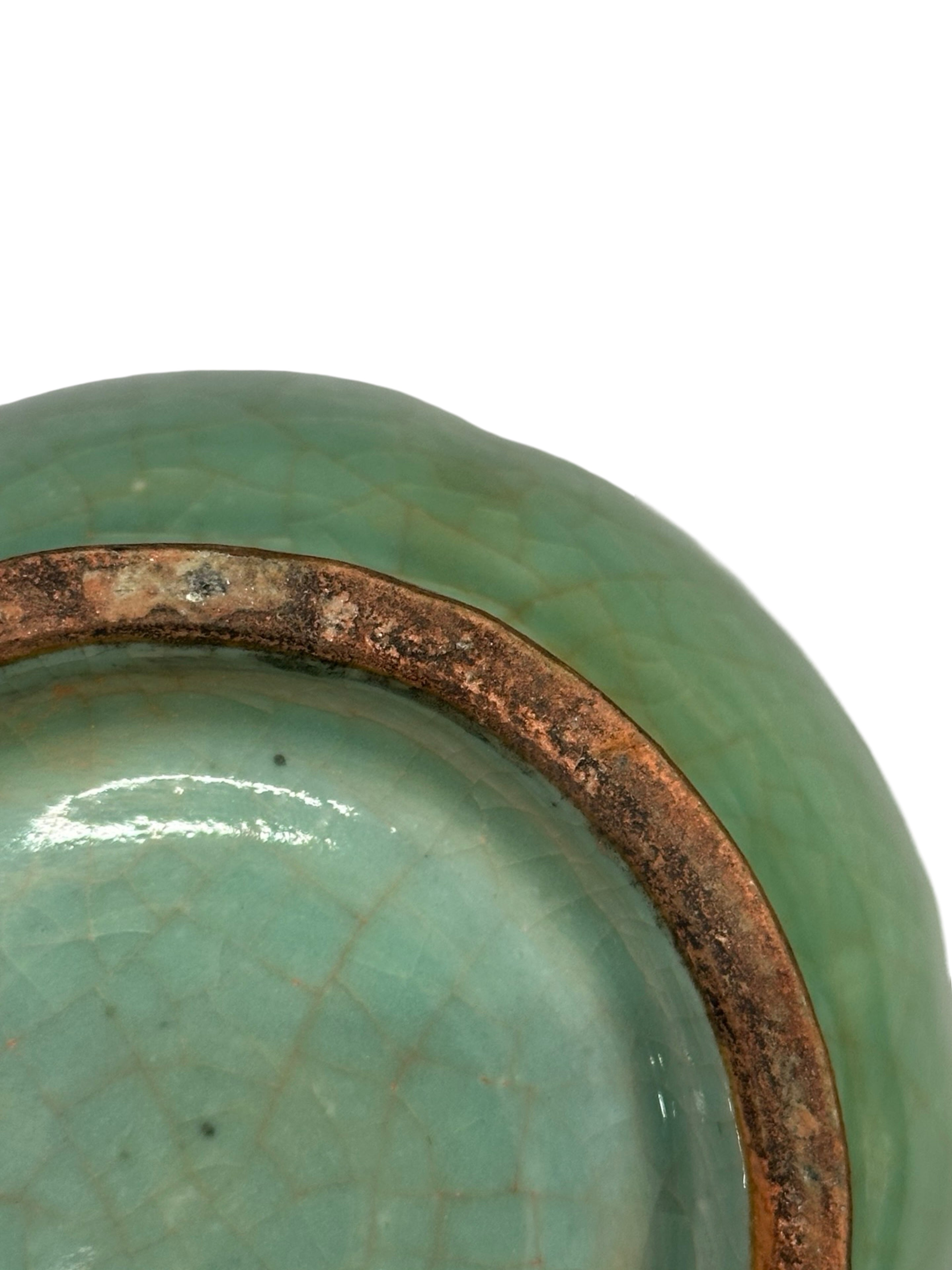 Vintage 20th Century Longquan-Style Celadon Jar with Lid – Lobed Crackle Glaze