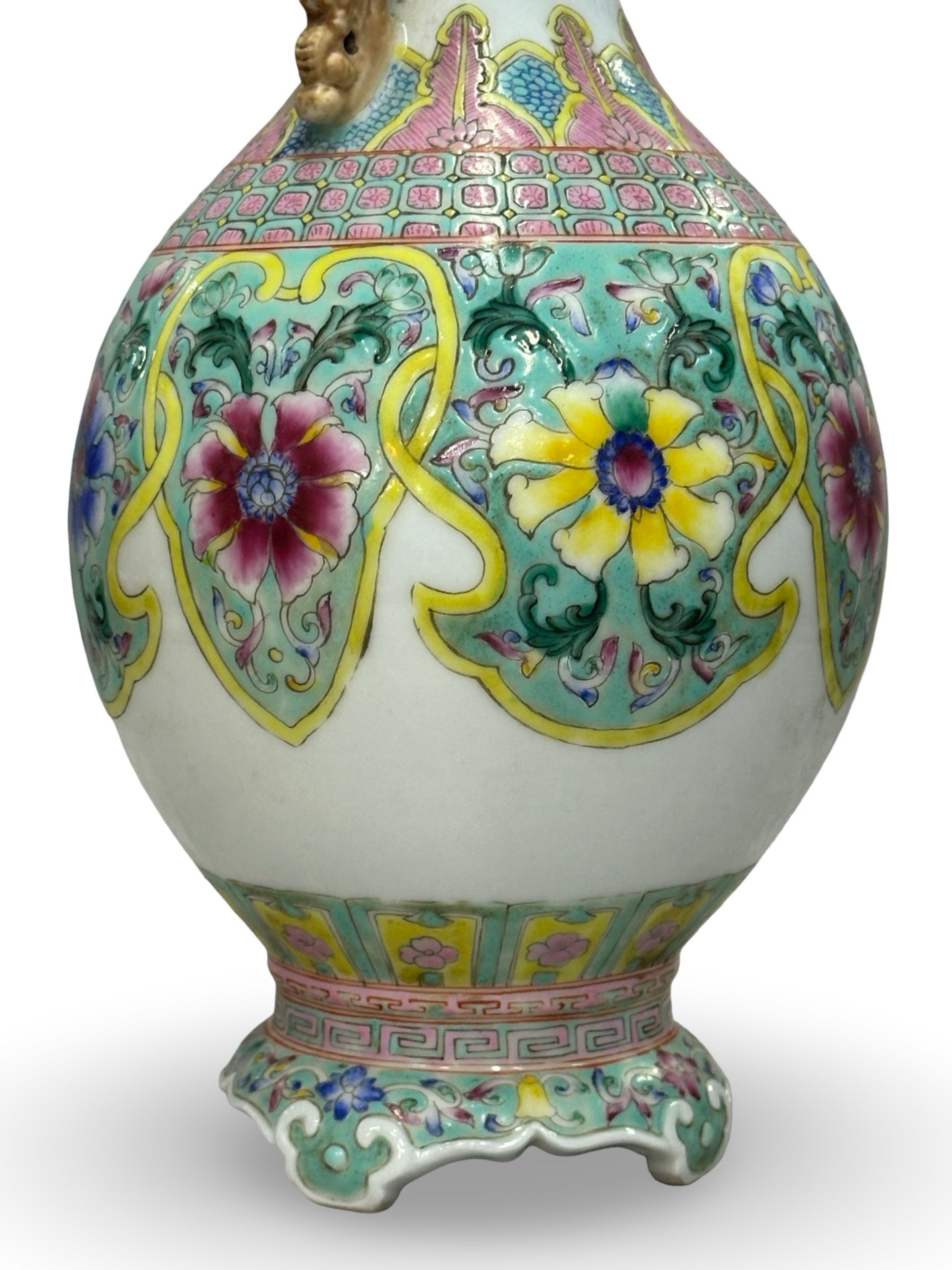 20th-century Hand painted vase