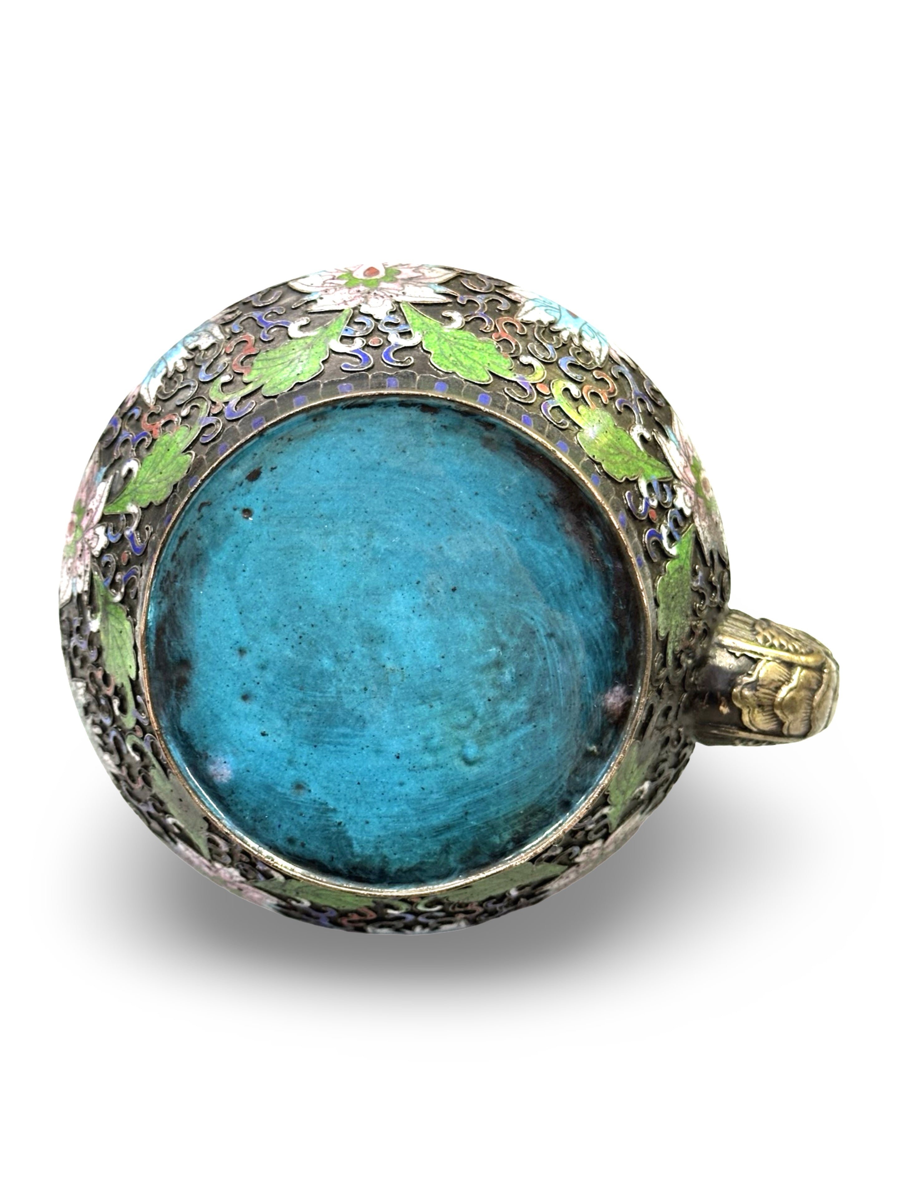 Title: Vintage Chinese Cloisonné Enamel Teapot – Lotus Blossom Design with Brass Handle & Foo Dog Finial (景泰蓝）