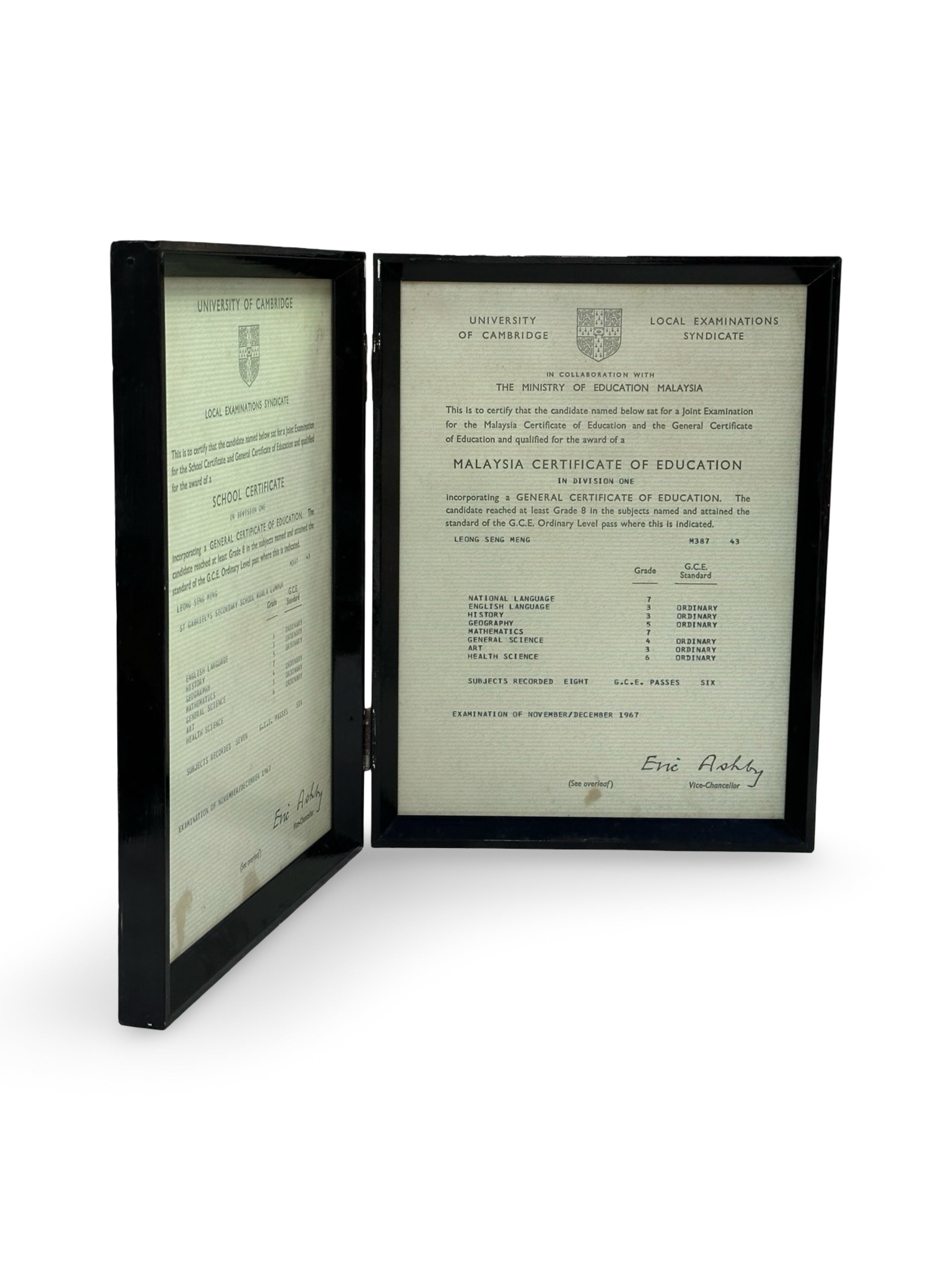Vintage 1967 University of Cambridge School Certificate & MCE – Framed Bifold