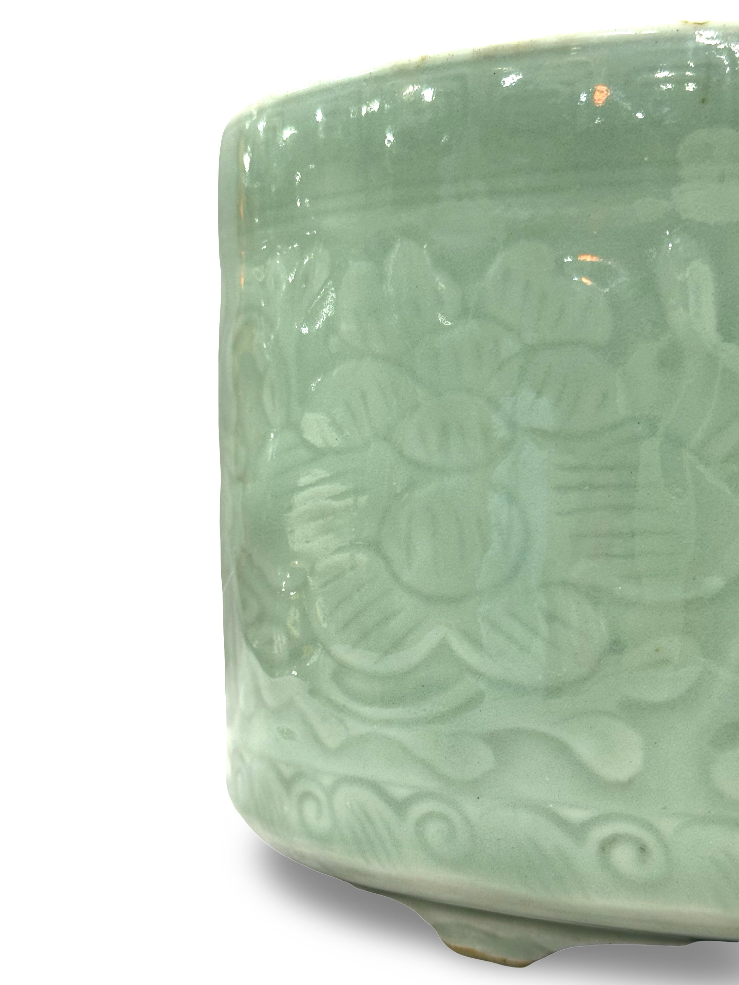 19th-Century Chinese Celadon Porcelain Incense burner- Green Glaze