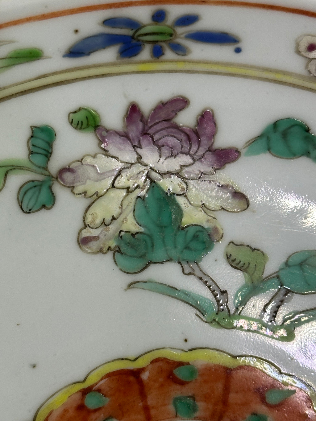 Qing-dynasty Chinese Famille Rose Porcelain Dish - Peaches & Floral Motif
