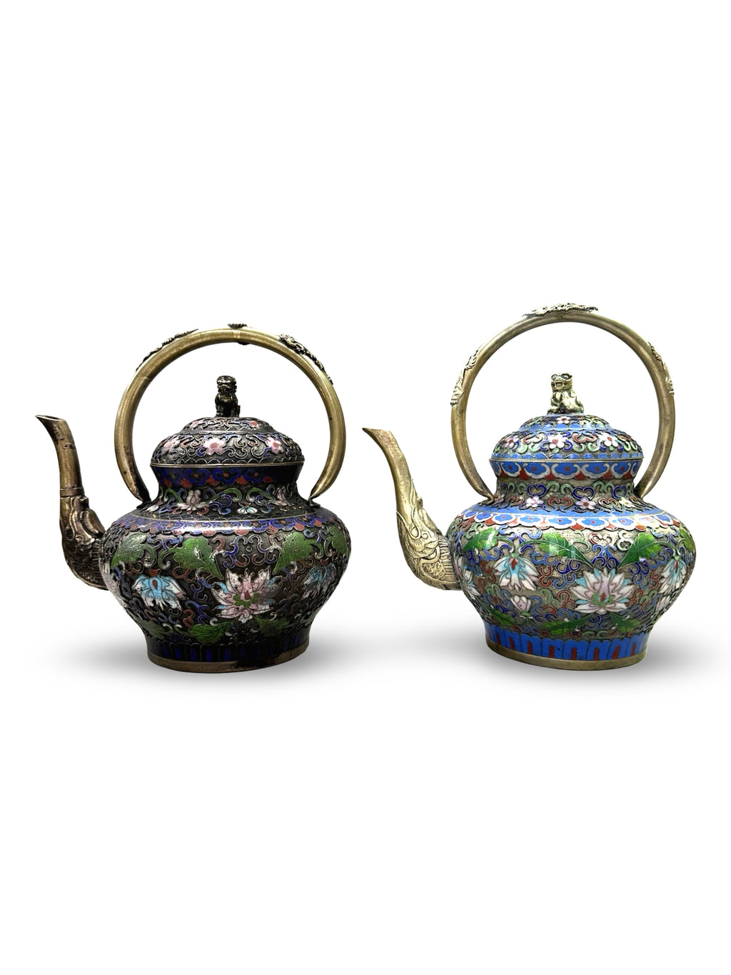 Title: Vintage Chinese Cloisonné Enamel Teapot – Lotus Blossom Design with Brass Handle & Foo Dog Finial (景泰蓝）