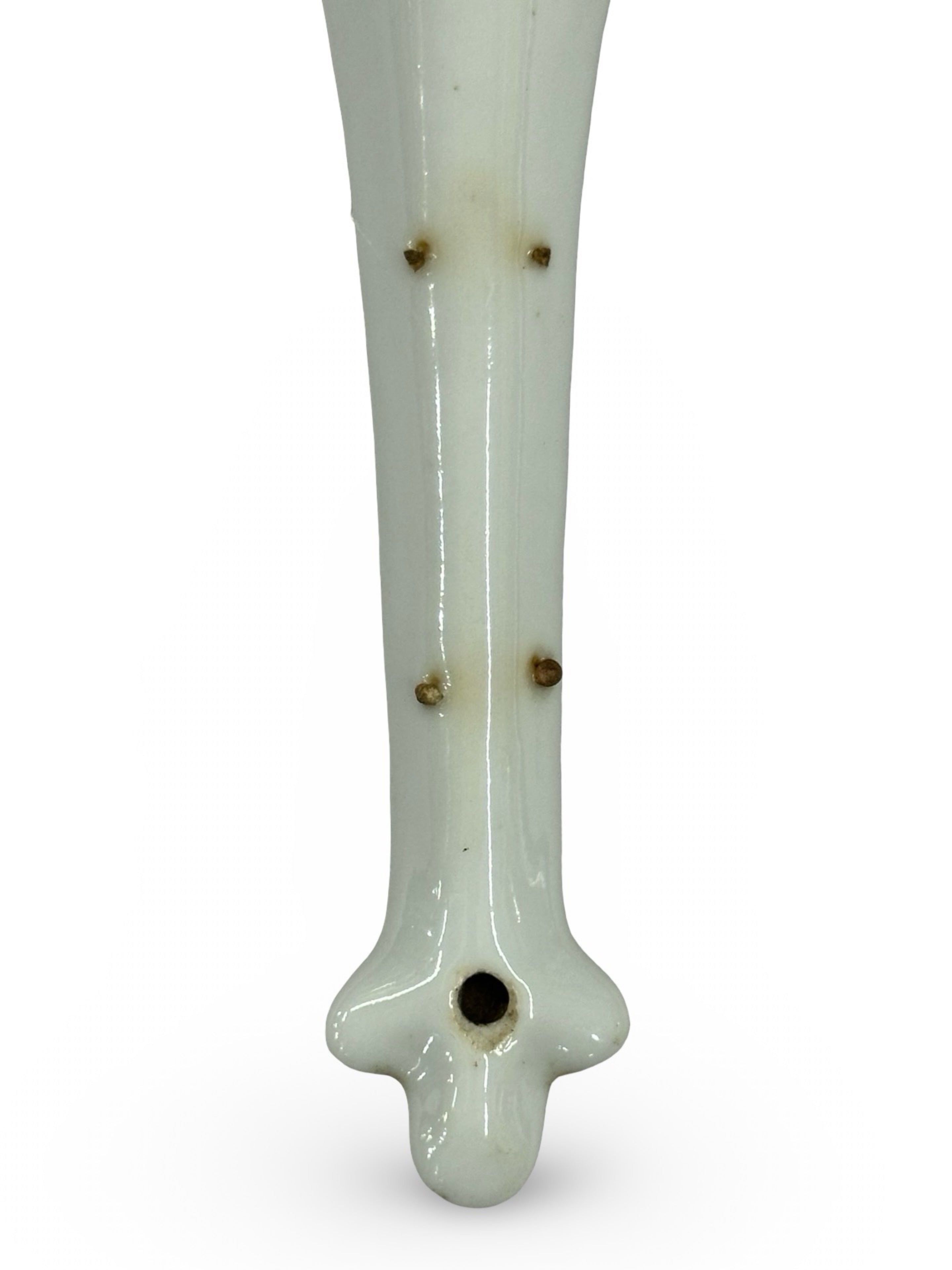 Fine Chinese Famille Rose 'Dragon' Spoon - Republic Era (Guangxu Mark)