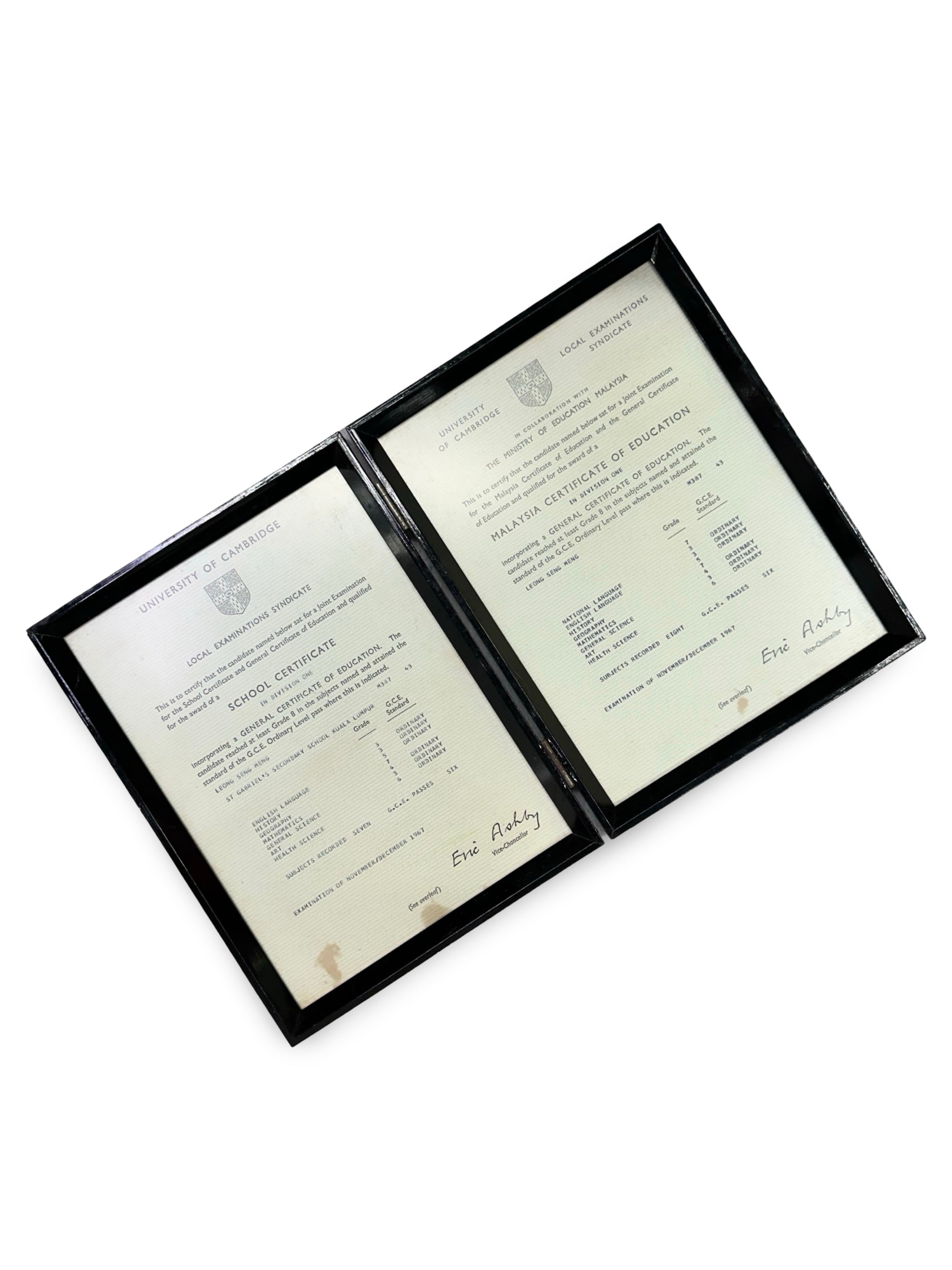 Vintage 1967 University of Cambridge School Certificate & MCE – Framed Bifold