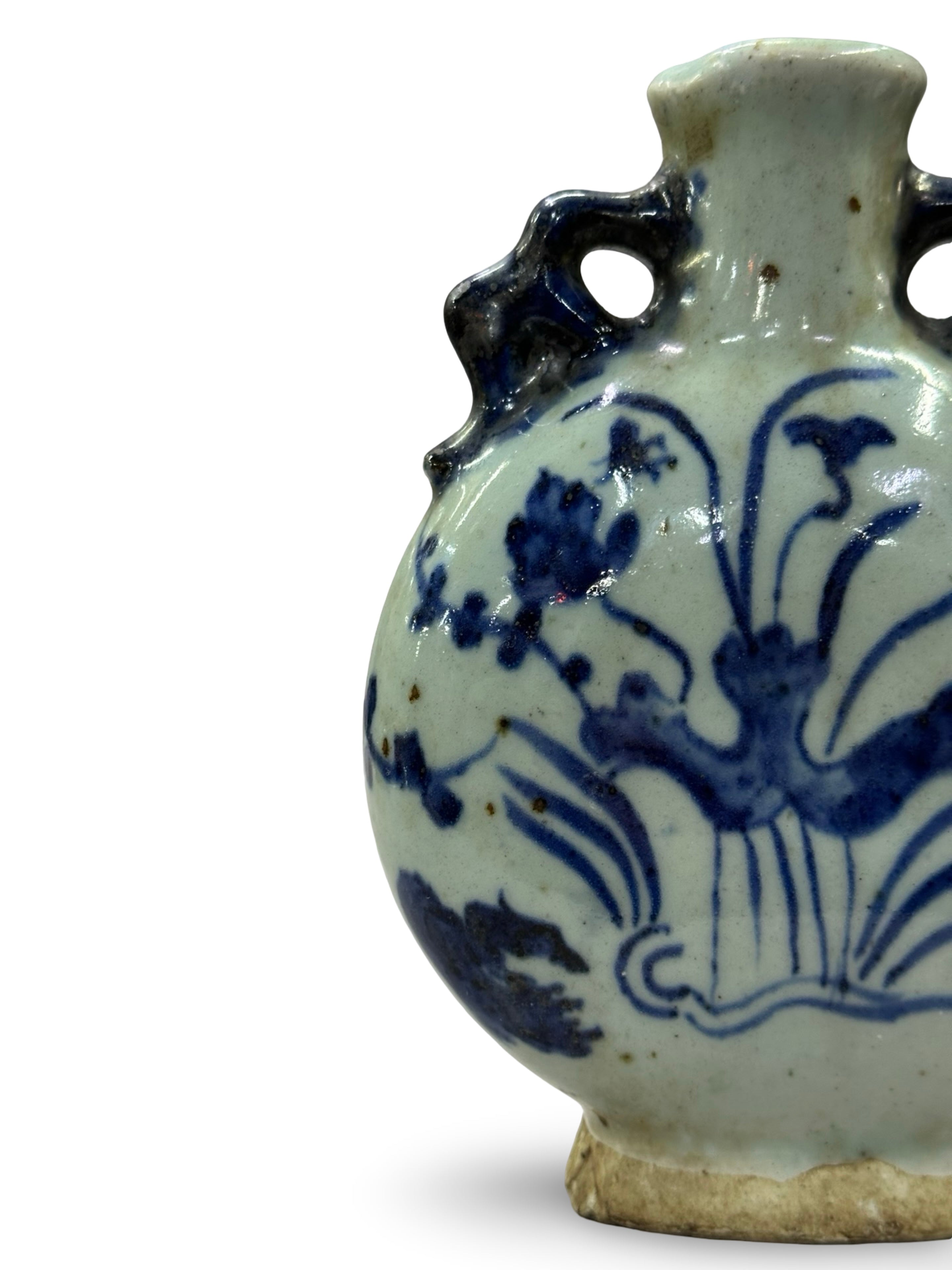Blue and White Baoyueping Moonflask – 19th Century Style